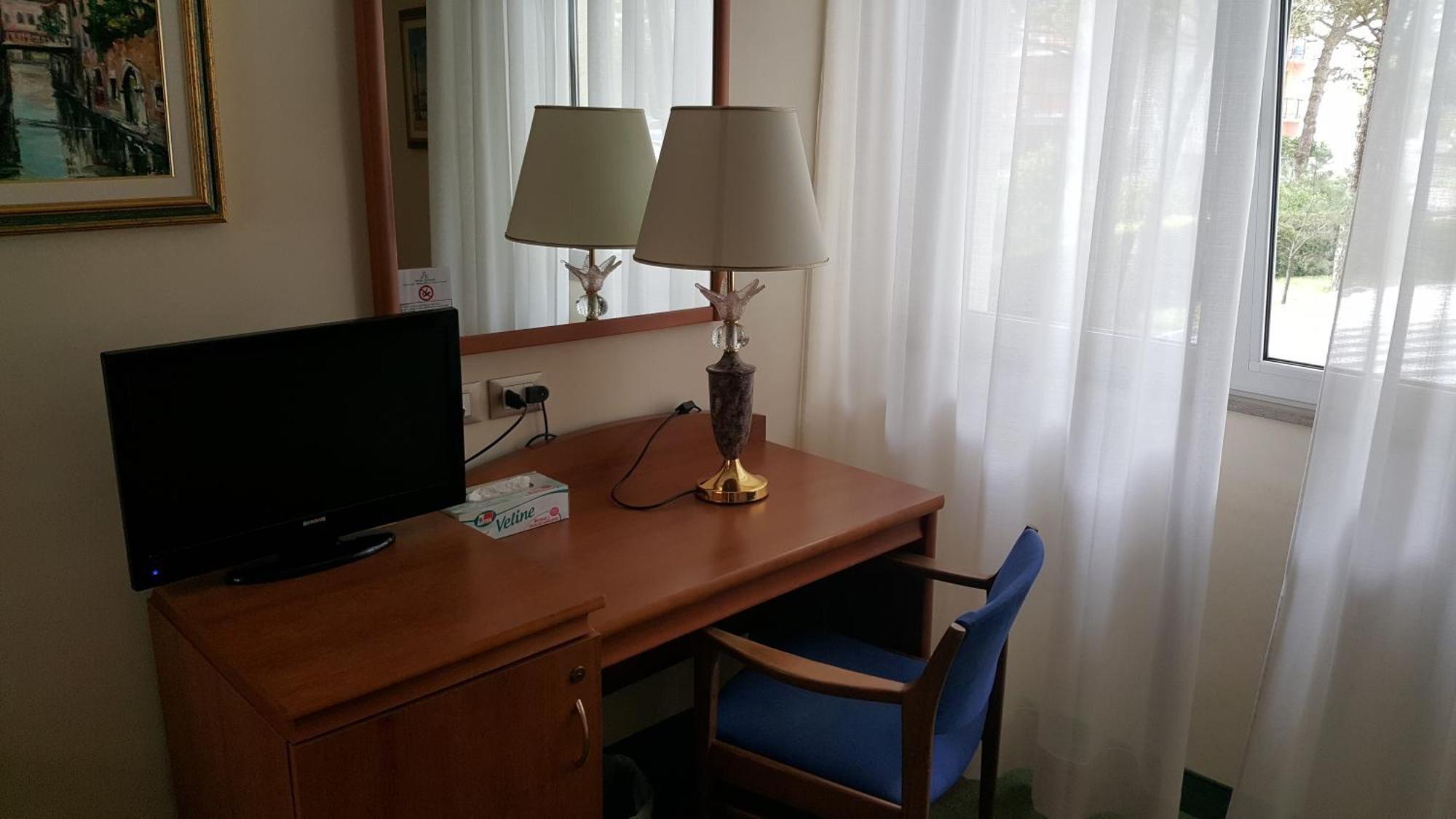 Hotel Arizona Lignano Sabbiadoro Quarto foto